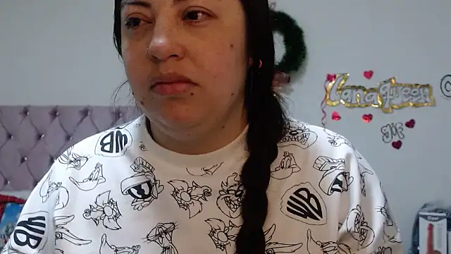 lanaqueen699 online show from December 22, 2025, 12:13 pm