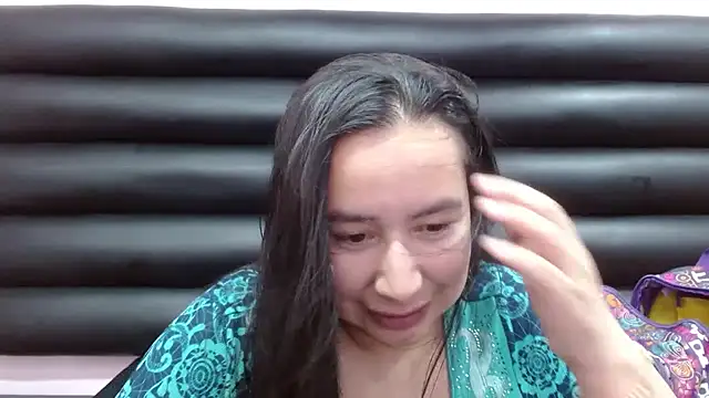 NaomyPrinces online show from December 9, 2024, 2:49 pm