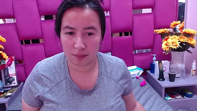 NaomyPrinces online show from December 20, 2024, 7:28 pm