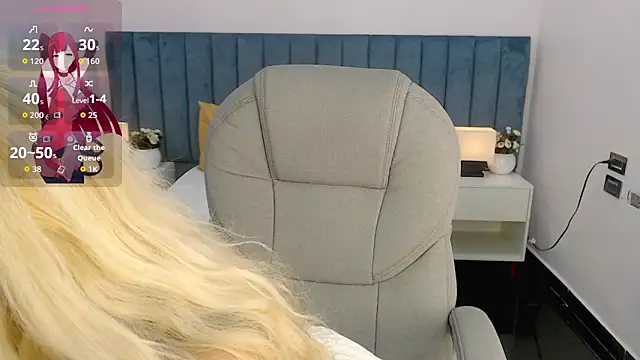 april bunnyy online show from February 4, 2026, 8:58 pm