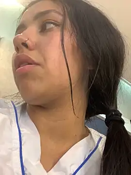 Snapshot of Larabrooks chatting on November 18, 2025, 6:56 pm Larabrooks online show from November 18, 2025, 6:56 pm