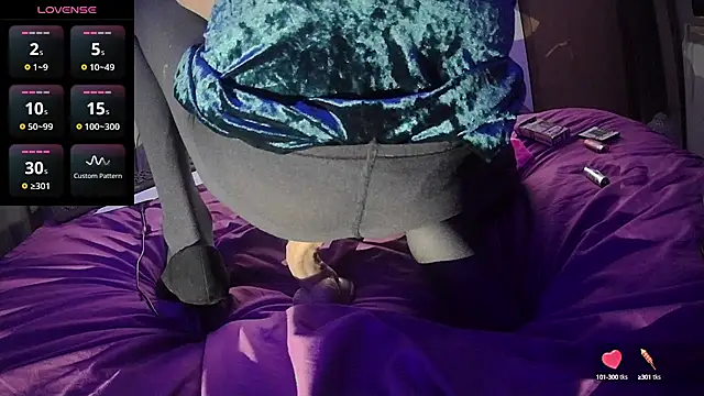 FLakiReve online show from February 19, 2025, 2:12 am