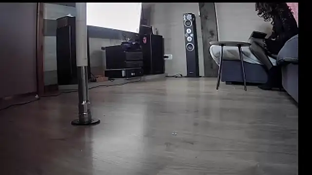 FLakiReve online show from November 13, 2025, 4:17 pm