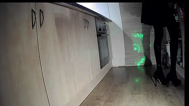 FLakiReve online show from November 14, 2025, 9:24 pm