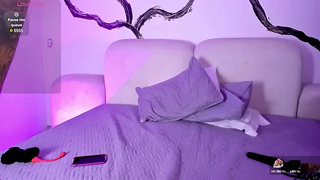 Snapshot of Melany_Luv chatting on March 14, 2025, 1:48 am Melany Luv online show from March 14, 2025, 1:48 am