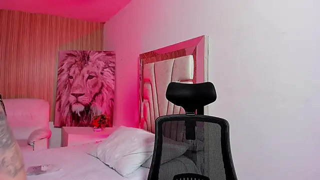 Snapshot of Melany_Luv chatting on September 16, 2025, 7:48 pm Melany Luv online show from September 16, 2025, 7:48 pm