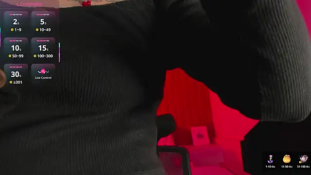 Snapshot of Melany_Luv chatting on November 8, 2025, 9:02 pm Melany Luv online show from November 8, 2025, 9:02 pm