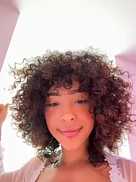 OSHUN  online show from September 21, 2025, 3:02 pm