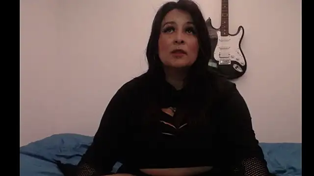 amydeepqueen online show from November 28, 2025, 1:47 pm