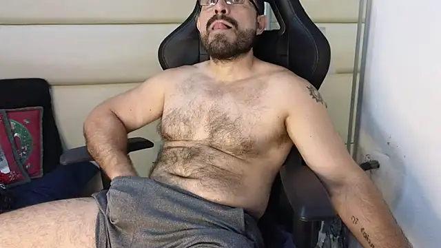 SbasTone Muscle online show from December 15, 2025, 3:16 pm