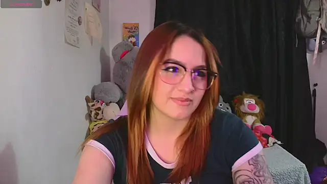 lucycherry   online show from September 24, 2025, 3:21 am