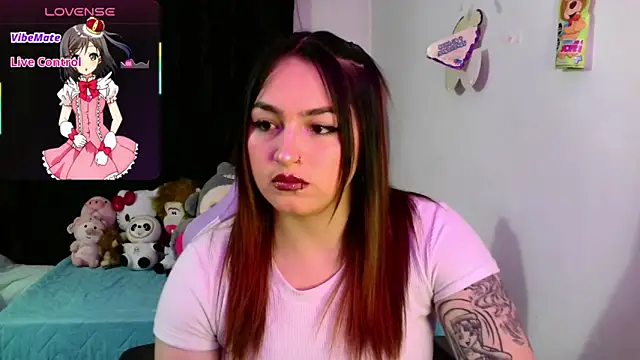 lucycherry   online show from February 10, 2026, 4:16 am