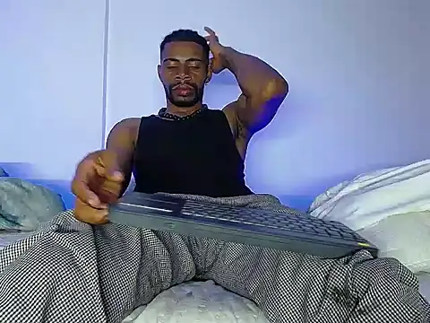 Snapshot of GerardSmitt chatting on November 4, 2025, 2:10 am GerardSmitt online show from November 4, 2025, 2:10 am