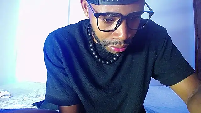 Snapshot of GerardSmitt chatting on November 22, 2025, 10:53 pm GerardSmitt online show from November 22, 2025, 10:53 pm