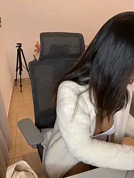 NaughtyMe online show from December 6, 2024, 9:24 pm