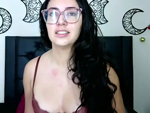 Snapshot of EvoletFMK chatting on December 16, 2025, 9:14 am EvoletFMK online show from December 16, 2025, 9:14 am