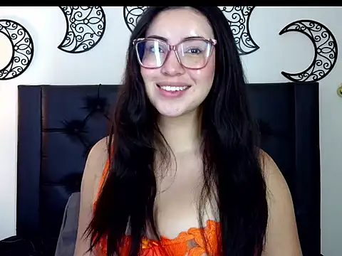 Snapshot of EvoletFMK chatting on December 18, 2025, 5:30 pm EvoletFMK online show from December 18, 2025, 5:30 pm