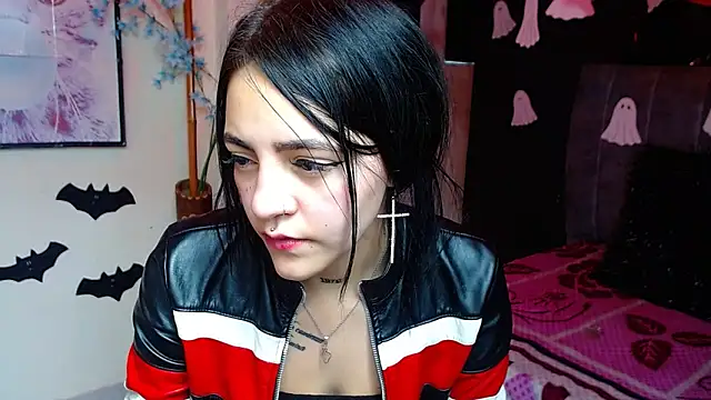 Snapshot of Violettasquirt chatting on October 29, 2025, 7:15 pm Violettasquirt online show from October 29, 2025, 7:15 pm