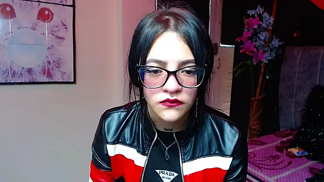 Snapshot of Violettasquirt chatting on November 7, 2025, 1:33 pm Violettasquirt online show from November 7, 2025, 1:33 pm