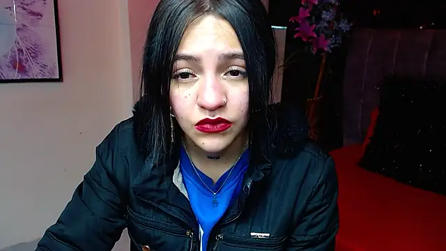 Snapshot of Violettasquirt chatting on November 10, 2025, 1:21 pm Violettasquirt online show from November 10, 2025, 1:21 pm