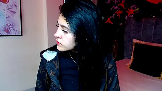 Snapshot of Violettasquirt chatting on December 1, 2025, 1:49 pm Violettasquirt online show from December 1, 2025, 1:49 pm