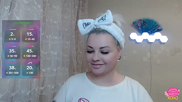 JewellKiss7 online show from November 13, 2025, 7:13 pm