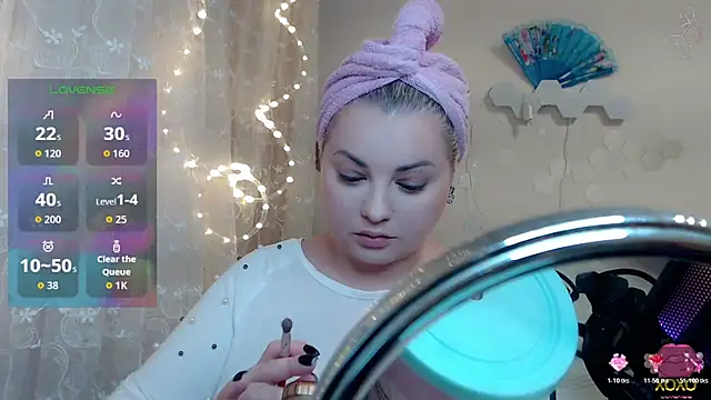 JewellKiss7 online show from November 14, 2025, 10:29 pm