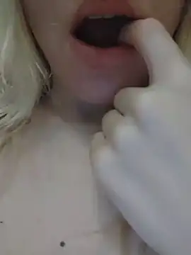 Linda 999 online show from February 28, 2025, 10:20 am