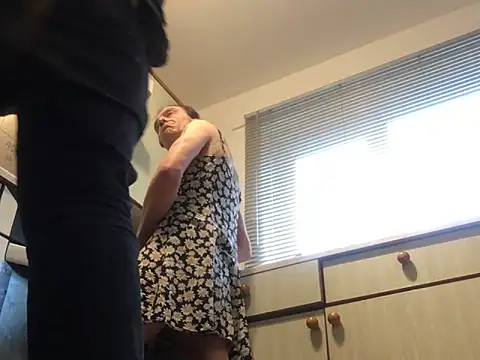 Snapshot of lolaisagoodtime chatting on February 15, 2025, 9:38 am lolaisagoodtime online show from February 15, 2025, 9:38 am