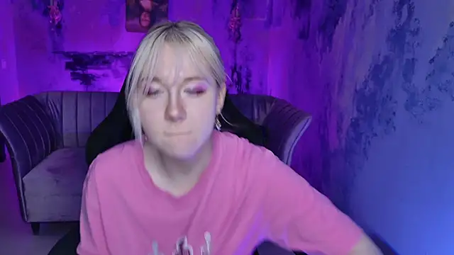 NancyMartinez online show from March 1, 2025, 1:18 pm