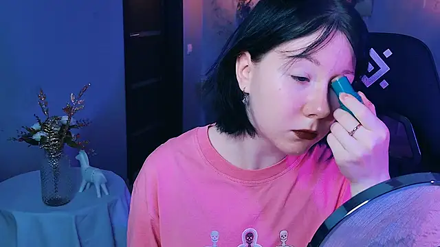 NancyMartinez online show from October 2, 2025, 9:05 am