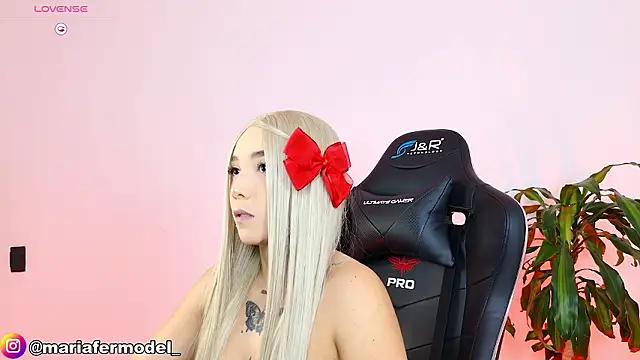 Mariafer05 online show from March 3, 2026, 4:02 pm