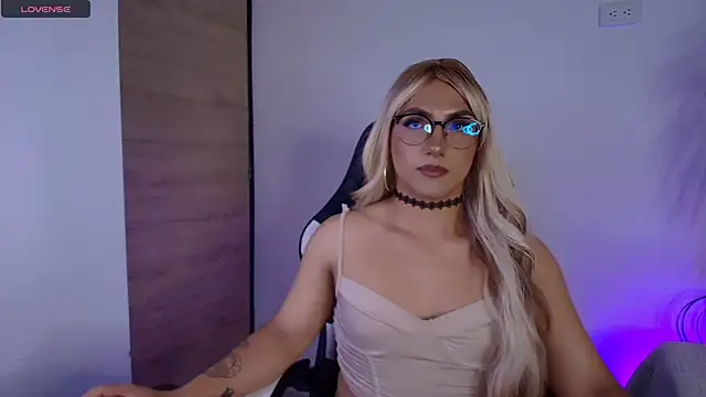 -Sofii  online show from April 2, 2026, 8:50 pm