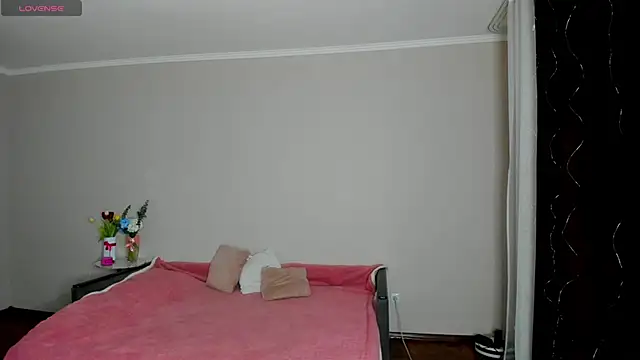 Snapshot of -Sacura- chatting on March 10, 2026, 4:12 pm -Sacura- online show from March 10, 2026, 4:12 pm