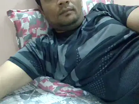 Snapshot of NiceBoy9099 chatting on January 3, 2025, 1:03 pm NiceBoy9099 online show from January 3, 2025, 1:03 pm