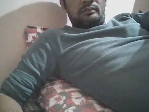 Snapshot of NiceBoy9099 chatting on October 23, 2025, 5:01 pm NiceBoy9099 online show from October 23, 2025, 5:01 pm