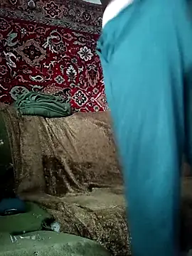 Pineapple04 online show from November 6, 2025, 4:57 am