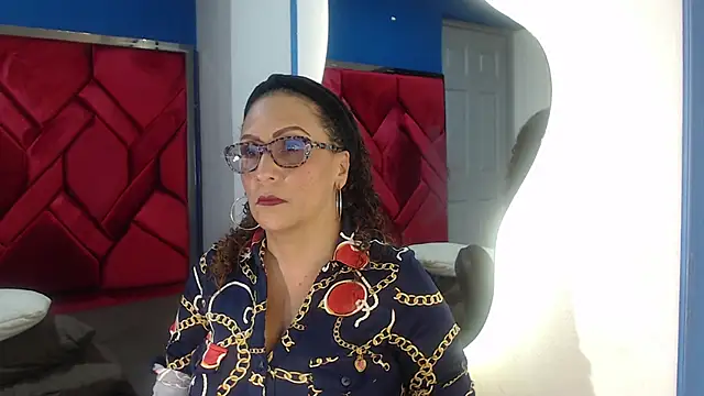 Snapshot of EvaMills1 chatting on January 30, 2025, 7:37 pm EvaMills1 online show from January 30, 2025, 7:37 pm