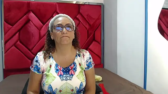 Snapshot of EvaMills1 chatting on February 28, 2025, 7:56 pm EvaMills1 online show from February 28, 2025, 7:56 pm