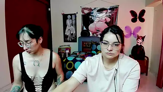 jeyloveebony online show from November 10, 2025, 1:21 pm