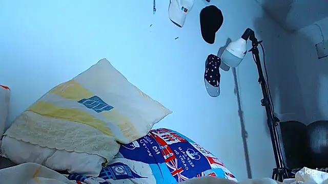 ADAM HOT online show from November 6, 2025, 1:28 am