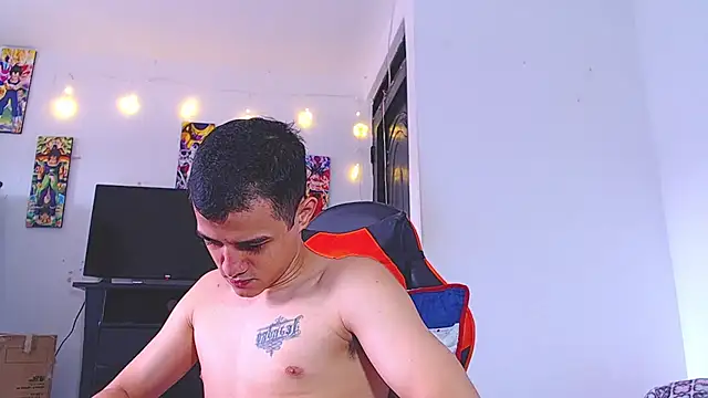 ADAM HOT online show from March 4, 2026, 1:50 pm