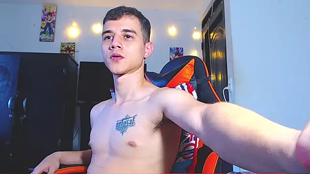 ADAM HOT online show from April 12, 2026, 10:48 pm