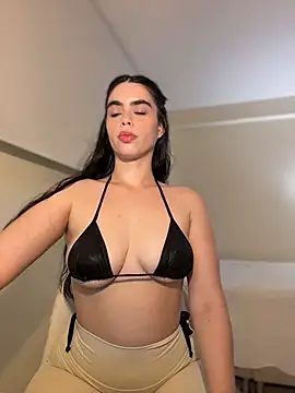 Mavi Coless online show from April 15, 2026, 12:39 am