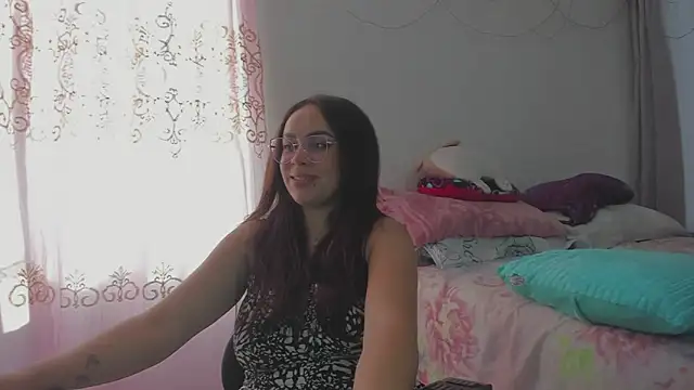 HARLEYNAPIER online show from March 12, 2026, 9:54 pm