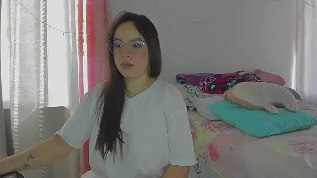 Snapshot of HARLEYNAPIER chatting on June 24, 2026, 7:24 pm HARLEYNAPIER online show from June 24, 2026, 7:24 pm