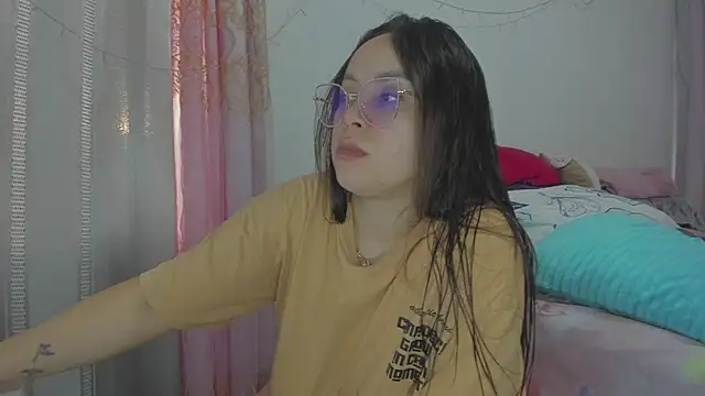 Snapshot of HARLEYNAPIER chatting on July 5, 2026, 10:50 pm HARLEYNAPIER online show from July 5, 2026, 10:50 pm