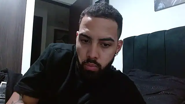 Snapshot of Hendry_ chatting on December 4, 2024, 3:37 am Hendry online show from December 4, 2024, 3:37 am