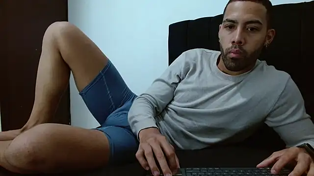 Snapshot of Hendry_ chatting on January 26, 2025, 2:56 am Hendry online show from January 26, 2025, 2:56 am