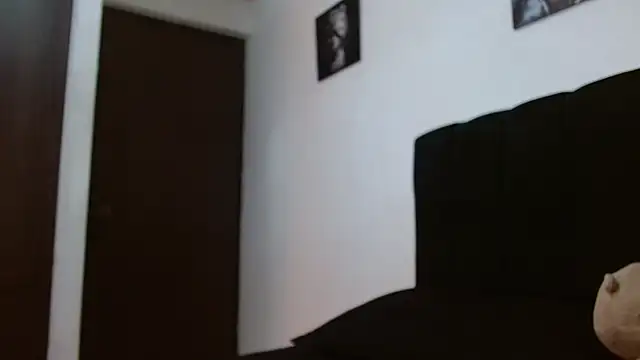 Snapshot of Hendry_ chatting on February 23, 2025, 1:24 am Hendry online show from February 23, 2025, 1:24 am